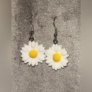 Daisy earrings
